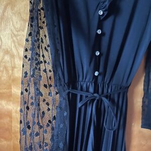 BLAIR VINTAGE BLACK DRESS WITH LACE SLEEVES